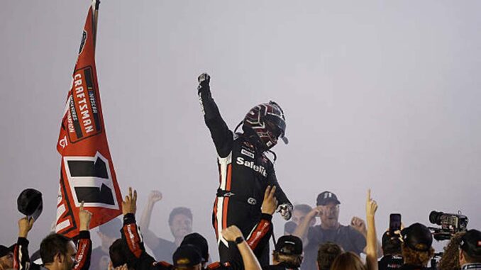 gettyimages-2244400052